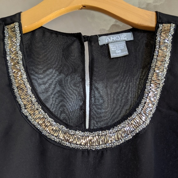 Festive Sleeveless Blouse - Picture 2 of 6